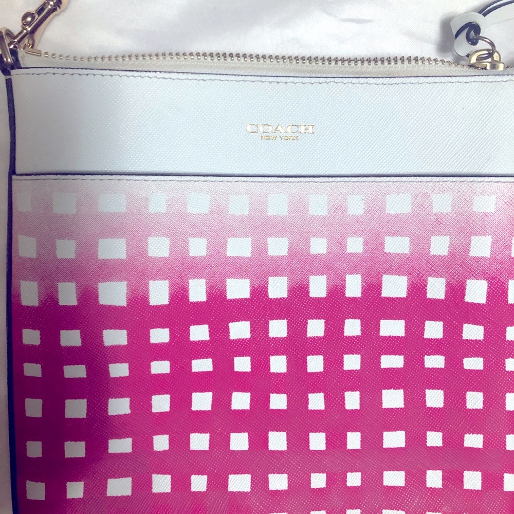 Coach Cross body Purse. Pink & Gold hangtag.